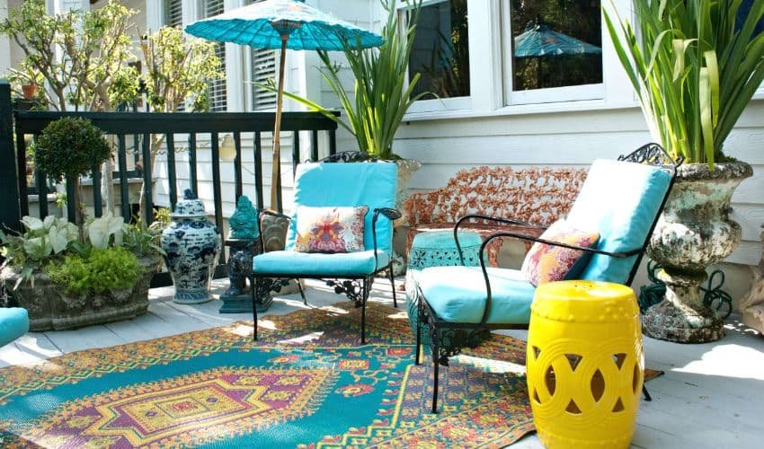Accessorize The Outdoor Seating Rugs-min
